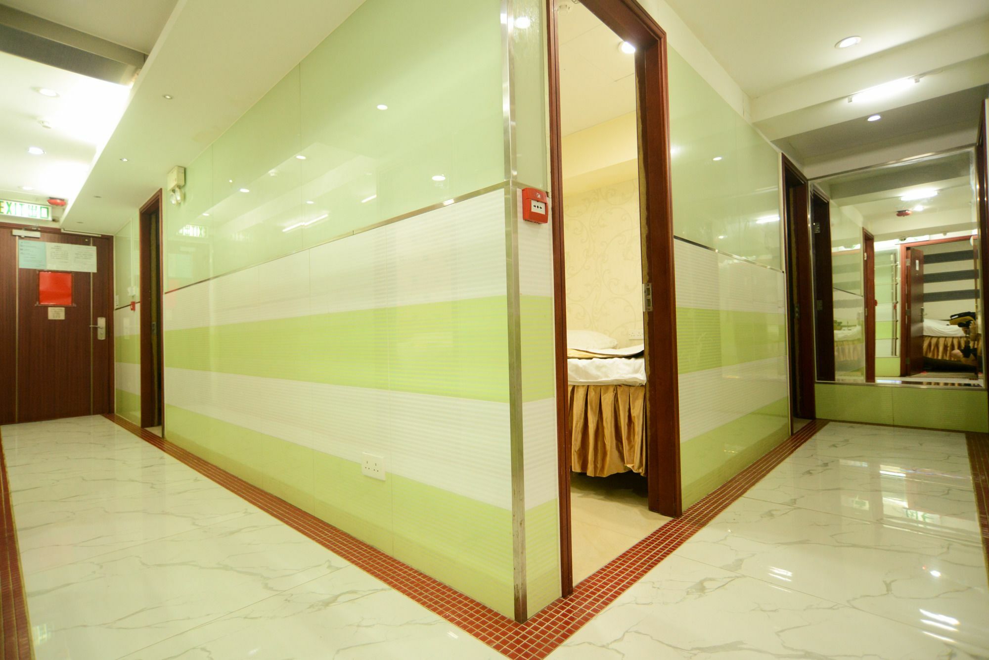 8 Days Boutique Hotel Kowloon  Exterior photo